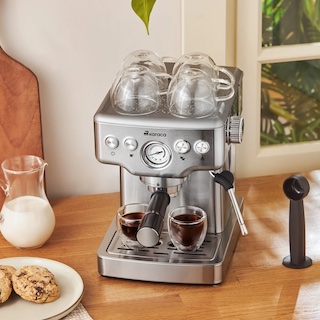 Karaca Coffee Art 1353 Süt Köpürtücülü 20 Bar Basınçlı Espresso Makinesi